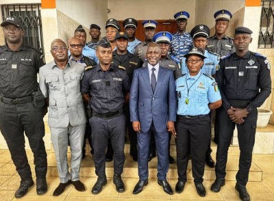 Côte d'Ivoire : Inondations , minibus emporté par les eaux à Yopougon, Bictogo préside un conseil communal de sécurité