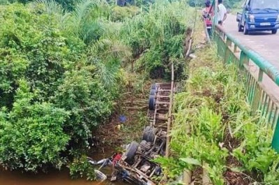 Côte d'Ivoire : Aboisso, accident tragique à Soumié, un poids lourd s'encastre sous un pont, 01 morts et des blessés