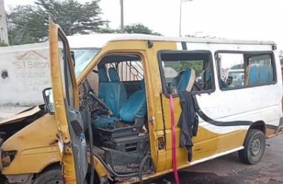 Côte d'Ivoire : Accident de minicar à Bingerville, 22 blessés à la suite d'une sortie de route