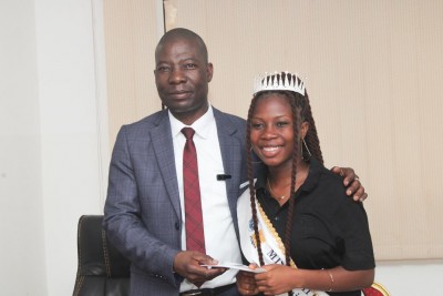 Côte d'Ivoire : Yamoussoukro, Miss Mathématiques 2024 félicitée et récompensée par le DG de Kassa Gold