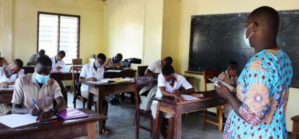 Togo: Education, 112 teachers put “offside”