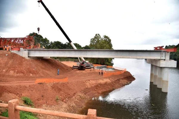 C Te D Ivoire Cavally Construction D Un Nouveau Pont Qui Reliera Duekou Guiglo Sur Le