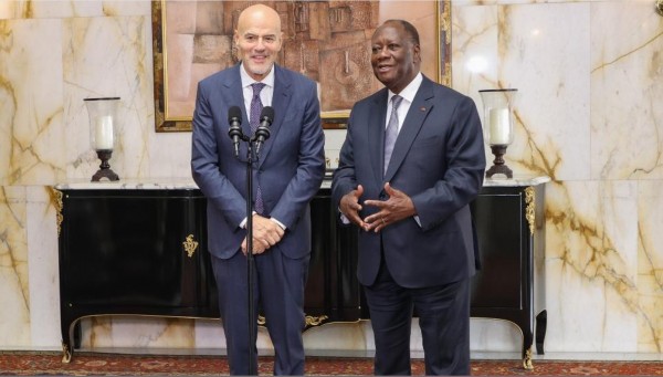 Costa d’Avorio-Italia: Alassane Ouattara parla con Claudio Descalzi, amministratore delegato del Gruppo Eni