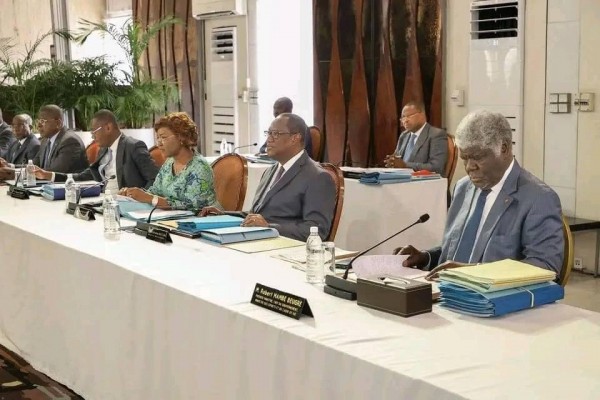 Côte d'Ivoire : Projet de loi déterminant les procédures applicables au contentieux relatif...