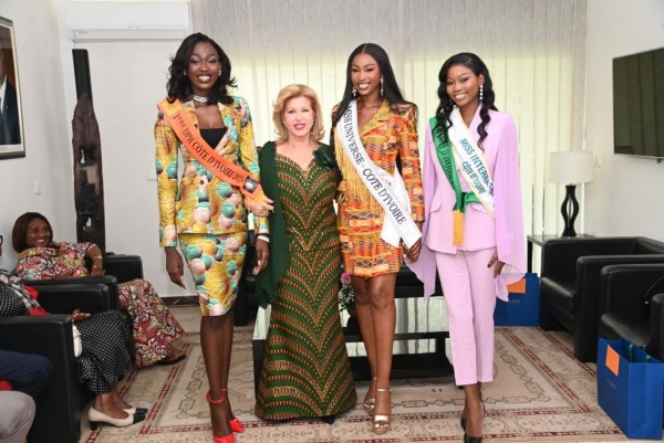 Côte d'Ivoire : Dominique Ouattara offre des cadeaux à Miss Côte d'Ivoire et à ses dauphines