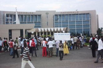 TRIBUNE: Gabon : Le sit-in de lÂ’UN tourne au vinaigre