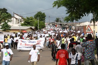 GABON: le ministre de lÂ’Intérieur dÂ’Ali BONGO veut bà¢illonner lÂ’Opposant André MBA OBAME