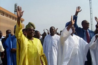 TRIBUNE BENIN: LÂ’Union fait la Nation au grand complet derrière Houngbédji