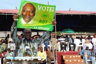 Election Benin 2011: Abdoulaye Bio Tchané déplore le «régionalisme de lÂ’élection», Houngbédji amorce les contacts