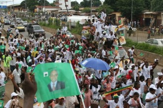 Second tour : Les partisans de Cellou et d'Alpha sÂ’affrontent dans les rues de Conakry