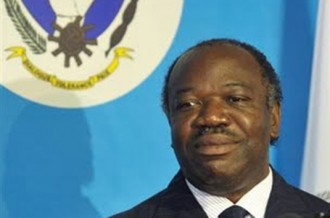 Le télégramme note qu'en octobre 2009: «Ali Bongo inverse le décompte des voix et se déclare président du Gabon»