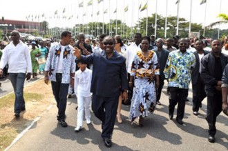 10 ème congrès extraordinaire du PDG, vers lÂ’intronisation dÂ’Ali Bongo à  la tête du parti.