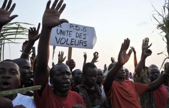 LÂ’opposition gabonaise invitée à  faire bloc avant les législatives de 2011.