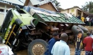 RDC: Conduit par un chauffeur ivre, un camion  se renverse  et fait 10 morts