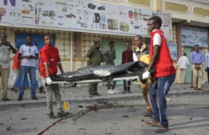 Somalie: Un kamikaze  fait exploser son véhicule à  Mogadiscio, 6 morts et une quinzaine de blessés