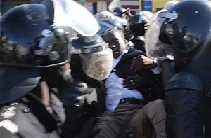 Sénégal: La manifestation de l'opposition violemment réprimée, plusieurs leaders malmenés et arrêtés