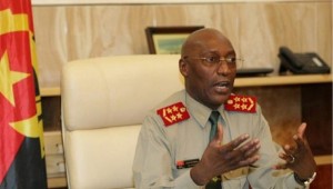 Angola: L'ex chef de l'armée blanchi dans une affaire de fraude estimée à  50  milliards de dollars