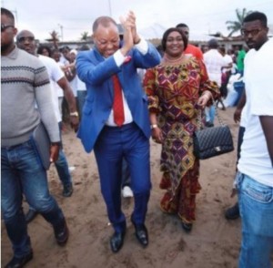 Côte d'Ivoire : Municipales à  Marcory, le candidat Georges Monney paye la dette de plus de 2000 propriétaires  de maisons