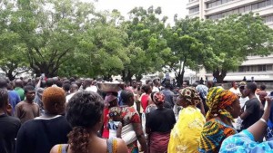 Côte d'Ivoire : Après Treichville Habitat, les habitants d'Adjamé Mirador manifestent contre le déguerpissement programmé de leur quartier