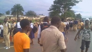 Côte d'Ivoire : Contestation  des résultats des régionales 2018 à  Agboville, commerces, écoles, services fermés