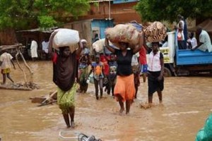 Côte d'Ivoire : Dimbokro, des quartiers sous les eaux après la crue du fleuve N'Zi, des familles sans abri