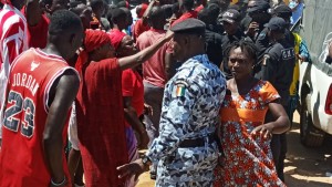 Côte d'Ivoire: Immixtion dénoncée dans les locales de Grand-Bassam, des jeunes humiliant le roi des N'Zima Kotoko