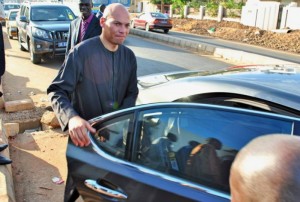 SénégalÂ : Menacé de prison par le régime, Karim Wade prêt à  débarquer avec 2 décisions de justice, des journalistes et des ONG