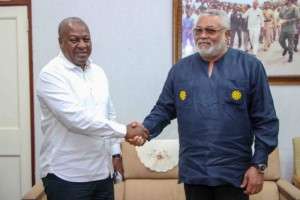 Ghana : Rawlings dément une accusation de corruption contre Mahama