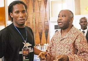 Côte d'Ivoire : Drogba salue la mémoire du père d'Hamed Bakayoko, une avalanche pro-Gbagbo déferle sur lui