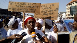 Guinée : Violences policières, une marche de femmes dispersée à  coup de gaz lacrymogène à  Conakry