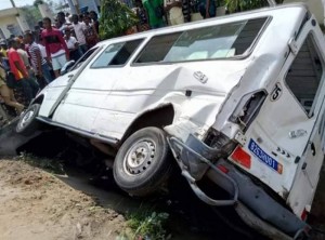 Côte d'Ivoire : À Yopougon, un mini-car renverse ses passagers, des blessés graves