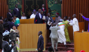 SénégalÂ : Bataille rangée et scène de pugilat à  l'Assemblée nationale