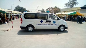 Côte d'Ivoire : Avant la passation avec Mangoua, le conseil régional du Gbêké livre des ambulances