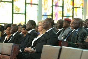 Côte d'Ivoire :  Commémoration du 25ème anniversaire du décès d'Houphouët Boigny, Bédié évite Ouattara à  la Basilique de Yamoussoukro