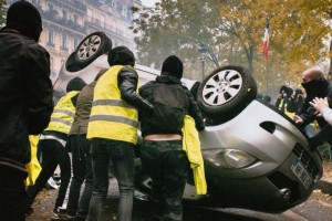 Côte d'Ivoire-France : Casseurs gilets jaunes vus d'Abidjan, des petits bourgeois français qui mériteraient des balles réelles