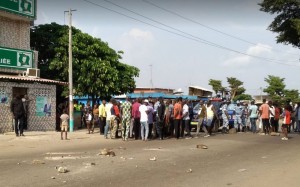 Côte d'Ivoire : À une heure de la fermeture des bureaux de vote, la tension reste vive à  Port-Bouët